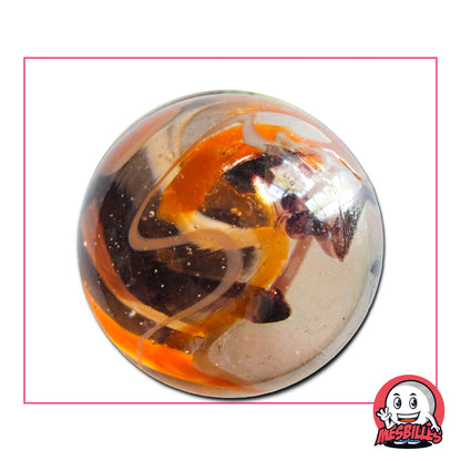 Gros plan d’une bille Pandi Panda 42 mm transparente avec motifs noirs et orange, parfaite pour collectionneurs ou amateurs de billes originales