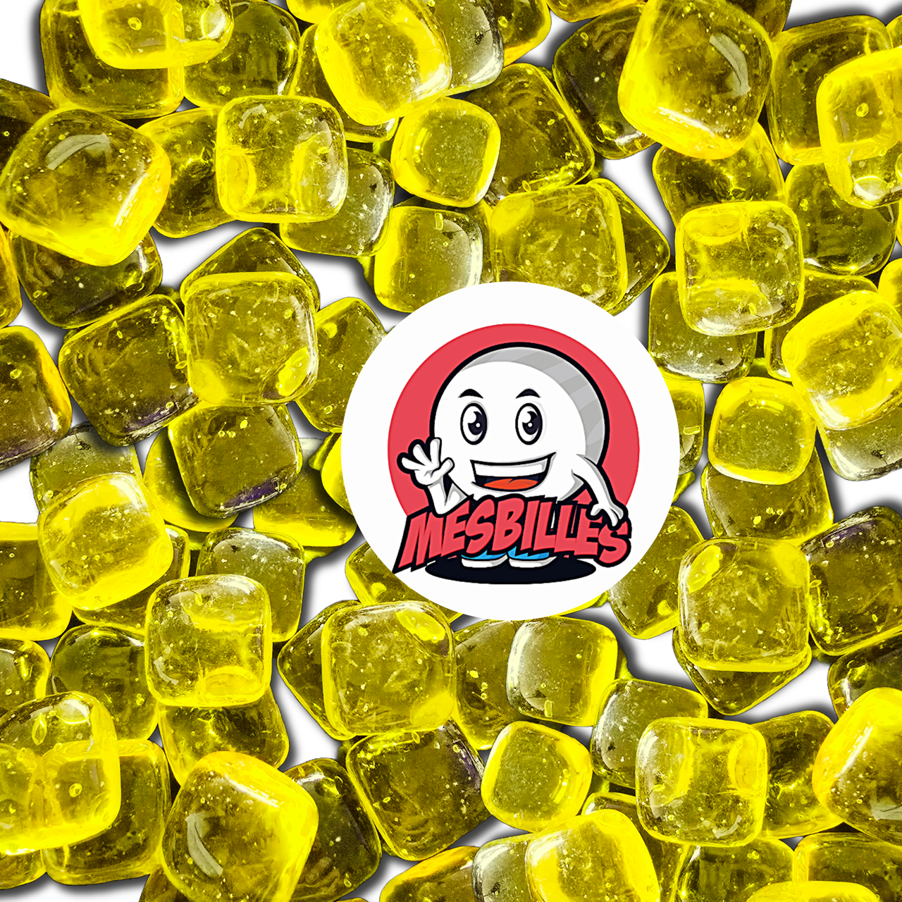 Nahaufnahme mehrerer Murmeln Carré Gelbe 2 cm Transluzent, aus Glas, einzeln erhältlich bei MesBilles.